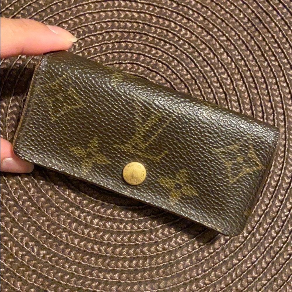 authentic louis vuitton monogram 4 key holder